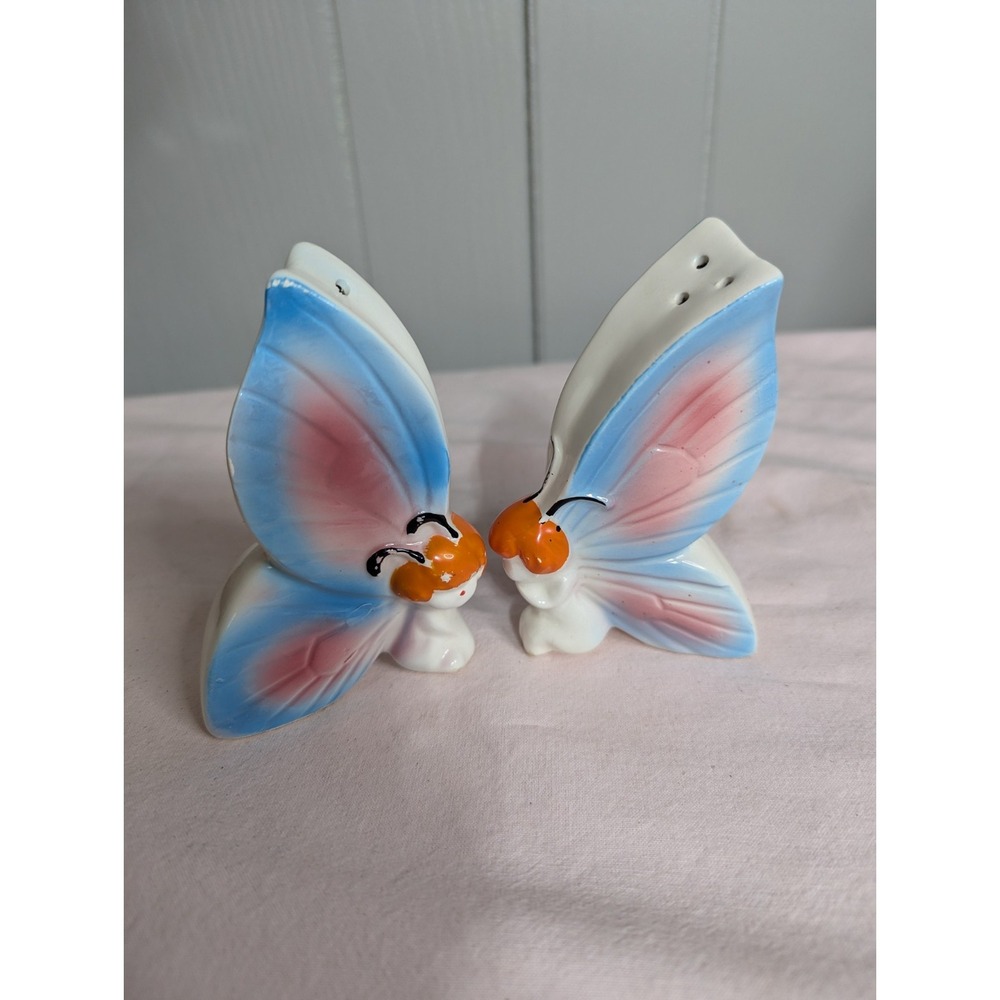 Beautiful BUTTERFLY Pixie‎ people pair Salt and Pepper shakers